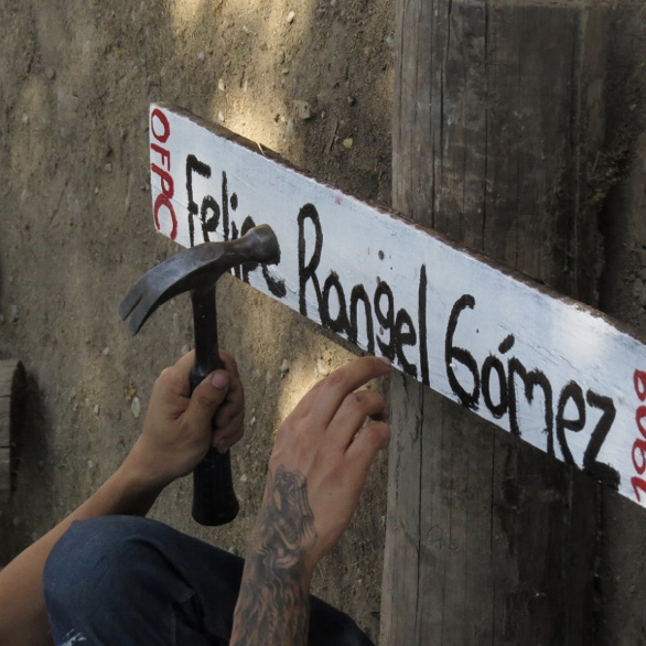 Edificio con letrero en la mano

El contenido generado por IA puede ser incorrecto.